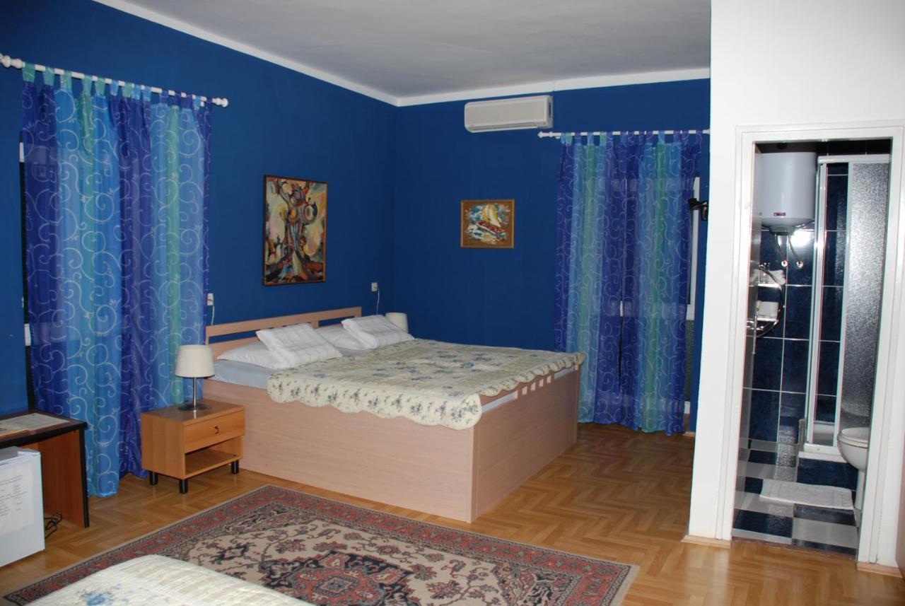 Hotel Palace Vrkljan Karlobag Rum bild